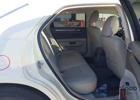 2009 Chrysler 300 Limited from USA, damaged, VIN 2C3KA33V89H617920